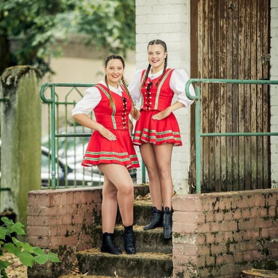 Janine & Laura